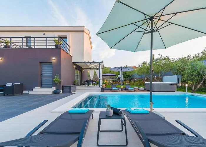 Semesterbostad Front In Ždrelac