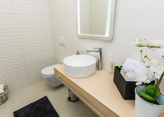 Front In Semesterbostad