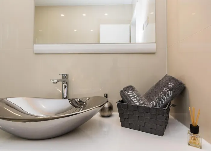 Semesterbostad Front In Ždrelac