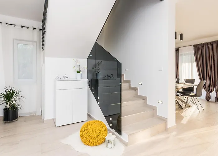 Semesterbostad Front In *