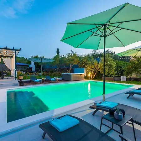 Front In Holiday home